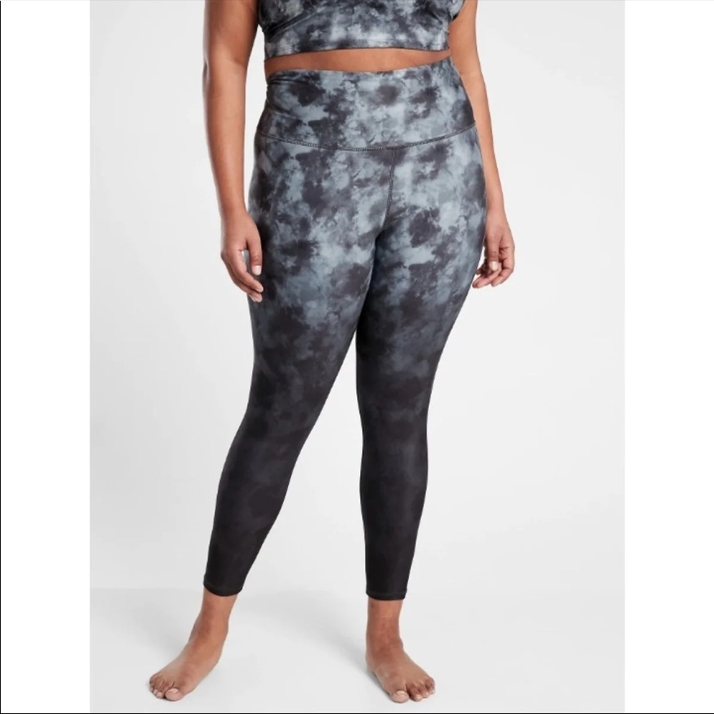 Athleta Elation Printed 7/8 Tight Leggings. Size 1X. EUC